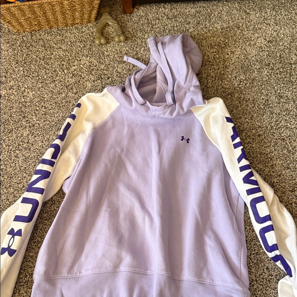 Under Armour Lavender and White Sweatshirt